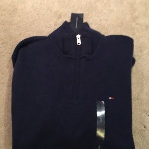 Tommy Hilfiger 1/2 Zip pullover Sz Small NEW